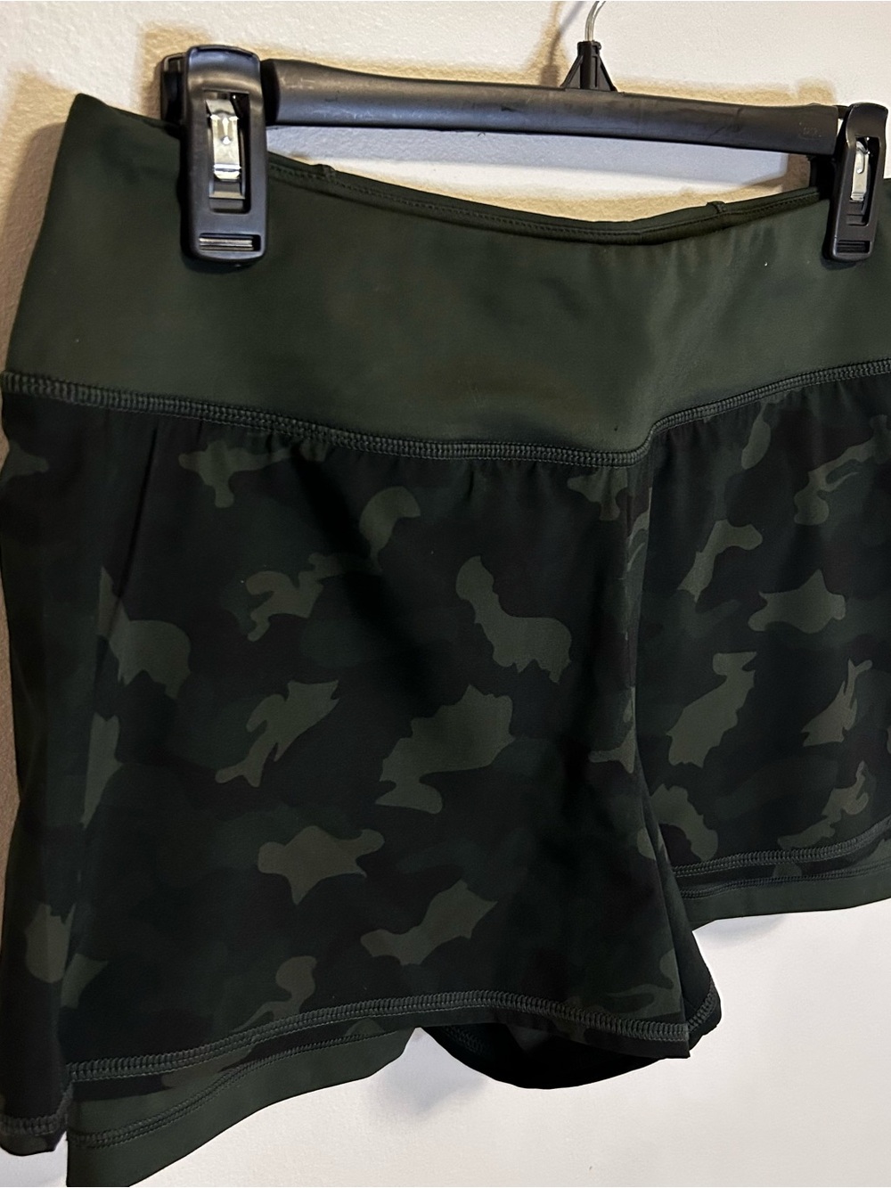 90 Degree By Reflex Dark Green Camo Athletic Shorts